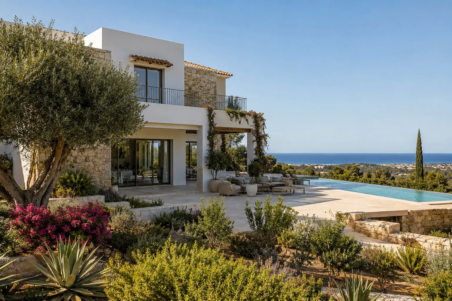 Mediterranean villa overlooking the Costa del Sol